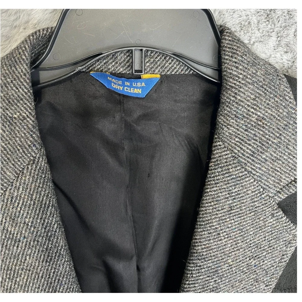 Vtg Pendleton 40 Grey Tweed Wool Blazer Black Yoke Sport Coat Made in USA Mens